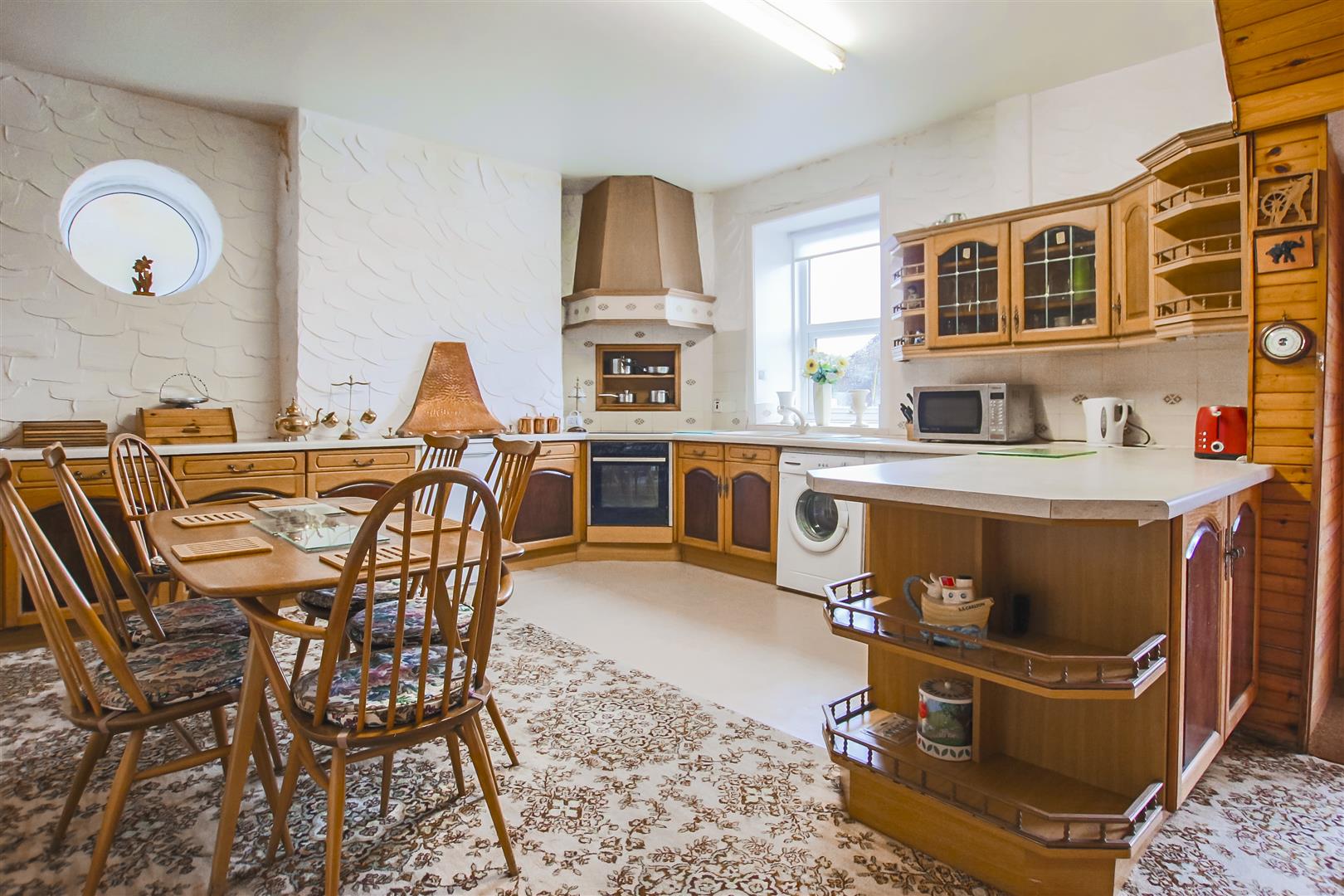 4 Bed House For Sale - Main Image
